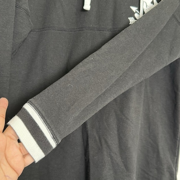 No Boundaries Women’s Size Small Black Hooded Long Sleeve Skull - Picture 2 of 6